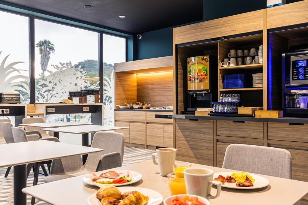 Holiday Inn Express Ajaccio By Ihg 外观 照片